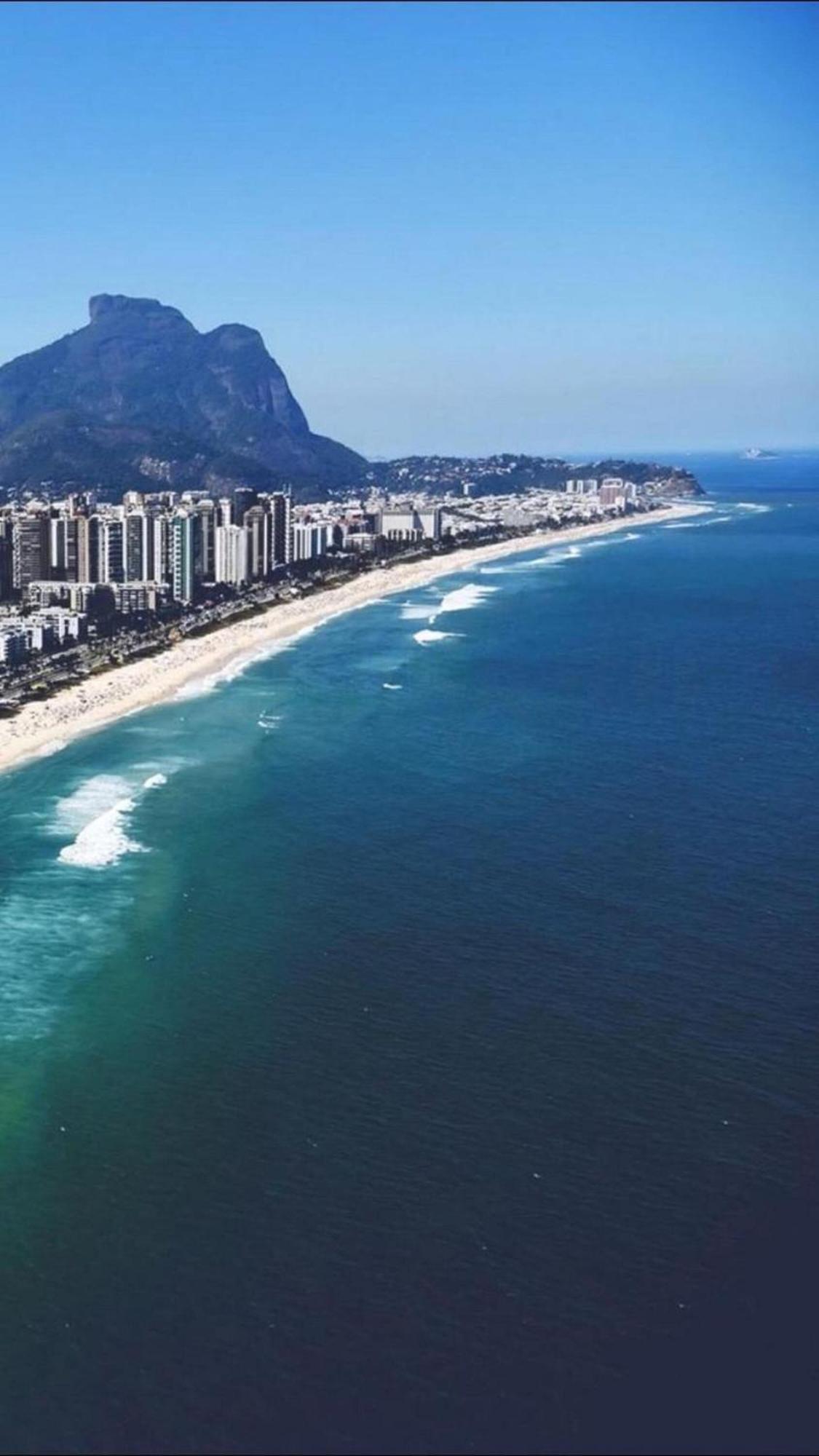 Apto Completo Quadra Praia Posto 06 Arpoador * Rio de Janeiro
